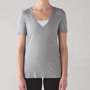 Lululemon V Neck Love Tee size 8